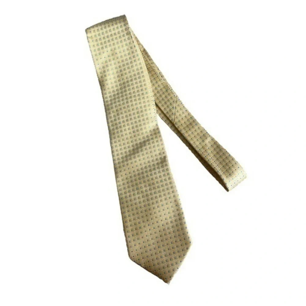Valentino Ricci Milano Men’s Gold Geometric Pattern Neck Tie